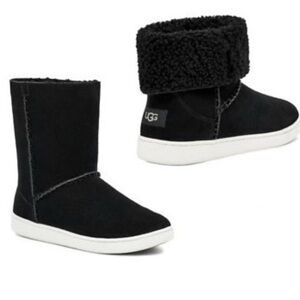 UGG Black Cozy Winter Boots